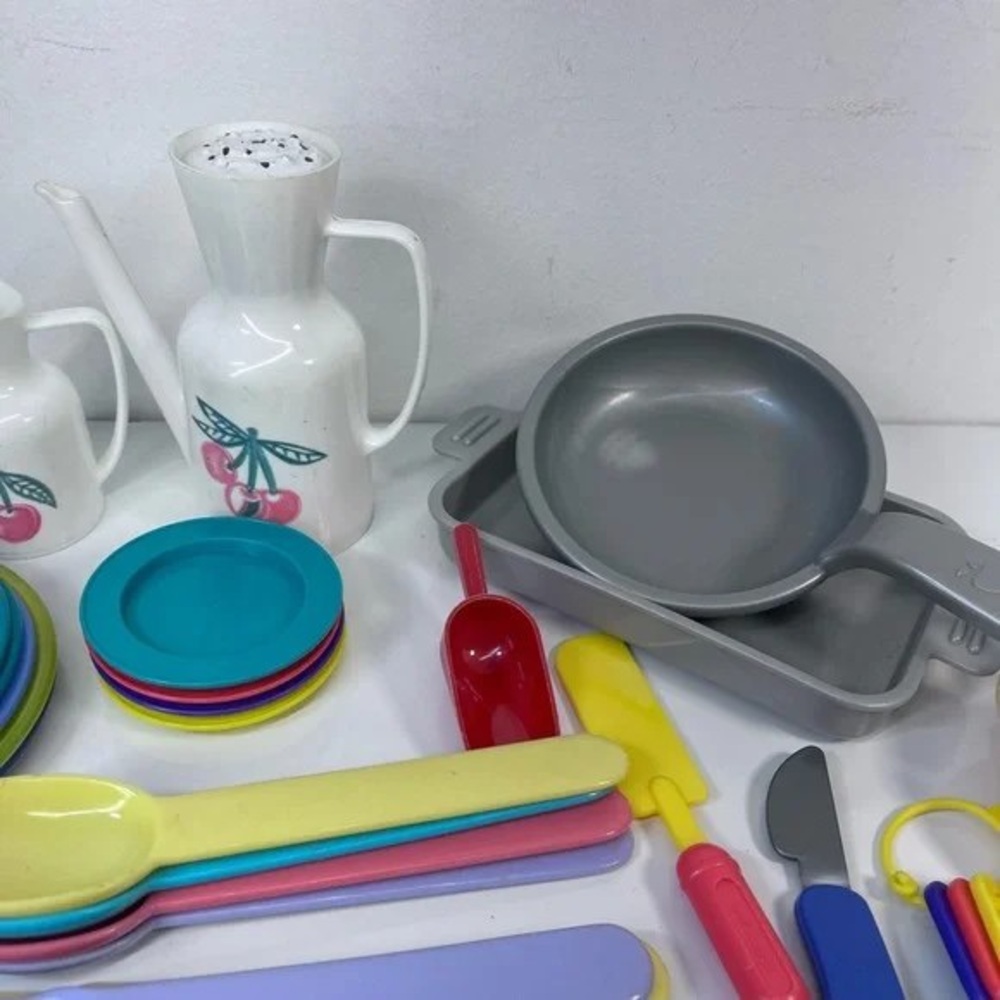 Colorful Toy Kitchen Set - Picture 3 of 6